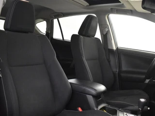 Toyota RAV4 2.5 Hybrid AWD Executive / 5