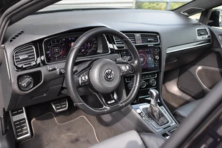 Volkswagen Golf 2.0 TSI 4MOTION R / 1e LAK VOL OPTIES / MAXTON / PANO / DYN / VIRTUAL COCKPIT / 21