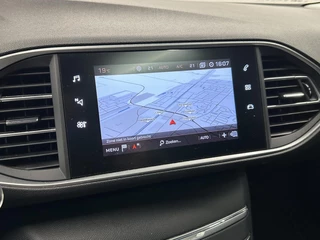 Peugeot 308 1.2 PureTech Blue Lease Premium CAMERA CARPLAY NAVI ECC CRUISE LM. / 26
