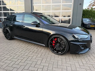 Audi A4 Avant 2.9 TFSI RS 4 quattro / Pano / Keramisch / ABT / Top View / Head-Up / Milltek / 8