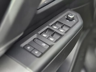 Jeep Compass 1.2 e-Hybrid First Edition | Apple-Android | Schuif-Kanteldak | Massagestoelen / 22