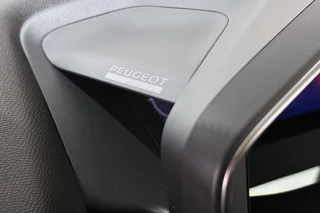 Peugeot 2008 1.2 PureTech GT Pack Stoelverwarming Keyless Achteruitrijcamera / 34