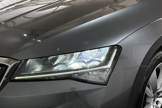 Škoda Superb Combi 1.4 TSI iV Ambition / 22