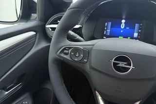Opel Corsa Electric Long Range GS 51 kWh | Climate control | NIEUW | tot 429km WLTP | 100kW snelladen | Stoel- & stuurverwarming | Camera | Apple Carplay/Android Auto / 26