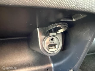Peugeot 107 1.0 Active AUTOMAAT AIRCO AUX/USB 1E EIGENAAR / 17