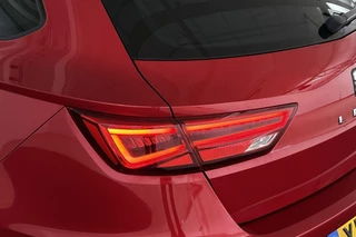SEAT Leon ST 1.5 TSI FR Business Intense Panoramadak Camera Trekhaak afneembaar / 22