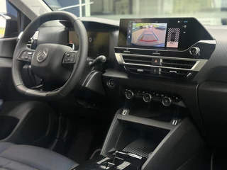 Citroen Ë-C4 Collection 156pk Extended range 54 kWh | Stoelverwarming | Comfort stoelen | Parkeercamera/-sensoren | Navigatie | Cruise Control | Cruise Control | DAB | Keyless Entry/Start | Full LED | Warmtepomp / 24