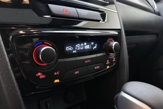 Suzuki Vitara 1.6 High Executive 120pk | Automaat | Navigatie | Panoramadak | Climate Control | Cruise Control Adaptief | Camera | Stoelverwarming / 29