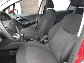 Peugeot 208 1.2 PureTech Signature Cruise| Navi+BT| / 9