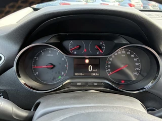 Opel Crossland X 1.2 Turbo 110Pk Innovation | Climate control | Navigatie | Camera | Cruise control | Parkpilot | Elektrisch Pakket | AGR | Trekhaak | LM-Velgen / 35