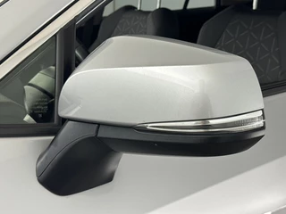 Toyota RAV4 2.5 Hybrid AWD Dynamic Trekhaak | 18'' L.M. Velgen | Elektrische Achterklep / 30