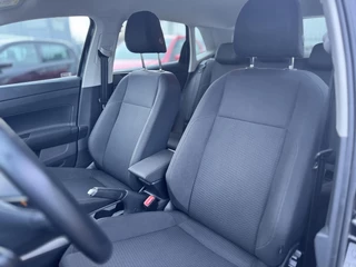 Volkswagen Polo 1.0 TSI Highline Business R Navi/ CarPlay / 26