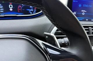 Peugeot 3008 1.6 e-THP Allure Automaat | Trekhaak | Electrische achterklep | Keyless | Lichtmetalen velgen | Dakdragers | Camera / 23