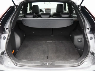 Mitsubishi Eclipse Cross 2.4 PHEV Prestige | Stoelverwarming | Camera | Panoramadak | Climatronic | Navigatie | CarPlay | 19 inch | 86.363 Km !! / 18