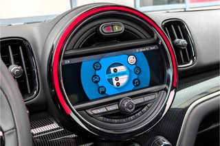 MINI Countryman 1.5 Cooper SE ALL4 PHEV Chili JCW Panorama Head-Up / 41