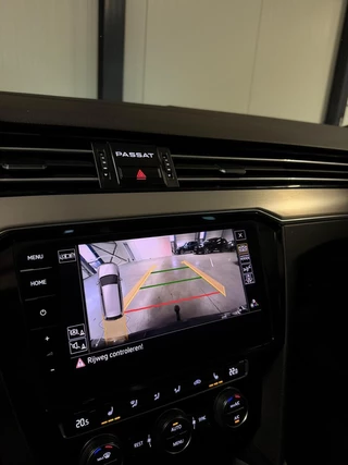 Volkswagen Passat 1.6 TDI R-line Pano Virtual Trekhaak NAP / 20