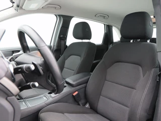 Mercedes-Benz B-klasse 250 Ambition Automaat 211 Pk | Camera | Trekhaak | Keyless | LED | Navigatiesysteem | Parkeersensoren | 18 Inch | 81.928 Km / 8