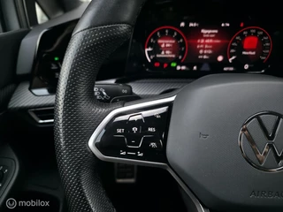Volkswagen Golf 1.5 eTSI R-Line / Sfeer / Carplay / Camera / 16