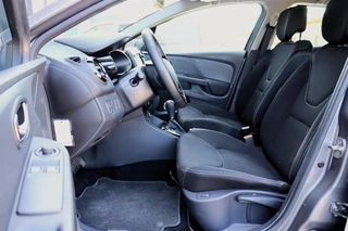 Renault Clio 1.2 Dynamique 120 PK Automaat | Trekhaak | Navigatie | Airco | Parkeersensoren | 16" LM / 12