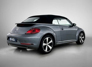 Volkswagen Beetle Cabriolet 1.2 TSI Exclusive Series Cabrio | Stoelverwarming | Navigatie | Camera | Parkeersensoren | Open dak / 2