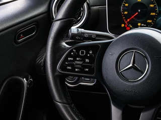 Mercedes-Benz A-klasse 180 d Launch Edition Widescreen Camera Apple CarPlay Android Auto Navigatie Stoelverwarming / 15