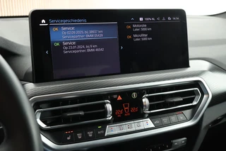 BMW X3 xDrive30e 292pk High Executive M Sport Camera Leder Panoramadak Stoelverwarming Navigatie / 32