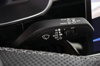Audi Q3 45 TFSI e S Line / 37