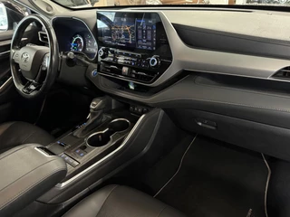 Toyota Highlander 2.5 AWD Hybrid Premium | Navigatie | JBL-Audio | Parkeersensoren | Achterklep Elektrisch | ( Vestiging - Nieuwegein ) / 12