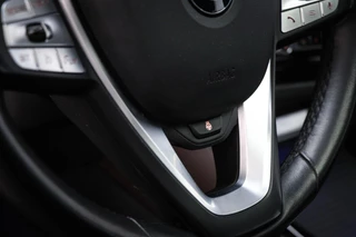 BMW X4 xDrive20i Business Edition Plus | PANORAMADAK | HEAD UP | HOUTAFWERKING | STUURVERWARMING | 19" / 34