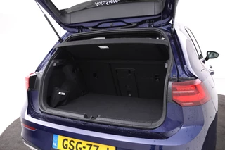 Volkswagen Golf 1.4 eHybrid GTE  Panorama, Apple carplay, Navigatie / 15