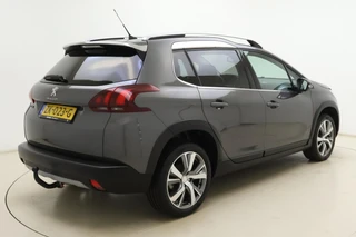 Peugeot 2008 1.2T Blue Lease Allure | 130PK | Trekhaak | Navigatie pakket | Climate control | Panorama dak | Climate Control | Camera achter | / 2