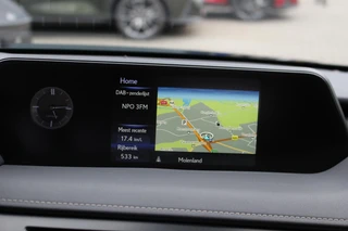 Lexus UX 250h Preference Line NL-AUTO NAVI BLIND SPOT PARKEERSENSOREN SMART-ENTRY APPLE CARPLAY / 22