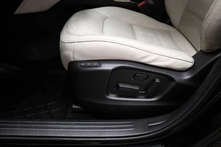 Mazda CX-5 2.0 SkyActiv-G 165 Skylease+ | ACHTERBANKVERWARMING | HEAD UP | DAB | 360 CAMERA | TREKHAAK | 19" / 33