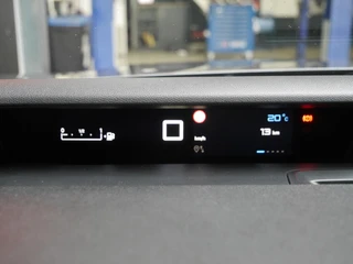 Citroen C3 1.2 Turbo 100pk Max | Uit voorraad leverbaar | Zwart dak | Stoelverwarming | Stuurverwarming | Camera | Lichtmetalen velgen | Apple Carplay / 12
