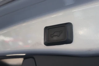 Toyota RAV4 2.5 HYBRID EXECUTIVE JBL NAVI APPLE/ANDROID EL-STOEL MET GEHEUGEN DODEHOEK DETECTIE EL.A.KLEP LED DAB 360* / 34