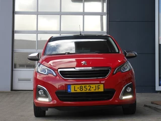 Peugeot 108 1.0 e-VTi Allure | Apple carplay | Achteruitrijcamera | Dab | Mistlampen | Zwart dak | Extra getint glas | Climate control | 5 deurs | Stuurwielbediening / 4