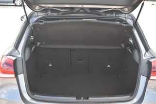 Mercedes-Benz A-Klasse 200 4MATIC 164 pk Premium  | Open dak | Camera | Carplay | DAB | Vrtual cockpit | Stoelverwarming | Full LED / 10