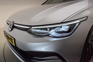 Volkswagen Golf 1.4 eHybrid Style 204pk | DSG | Trekhaak | Navigatie | Comfortstoel | Apple Carplay/Android Auto | Adapt. Cruise control | Climate control | LED koplampen / 41