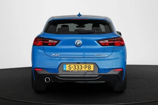 BMW X2 xDrive25e M Sport Panoramadak Head-Up HiFi Keyless Memory / 16