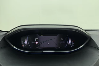 Peugeot 3008 1.2T 130pk GT | Achteruitrijcamera | Parkeersensoren V+A | Cruise & Climate control | Navi | Apple Carplay / Android Auto / 29