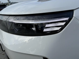 Opel Grandland Electric Business Edition 73 kWh | ECC | Navigatie | Elektrisch glazen panorama-dak | Matrix LED Verlichting | Cruise control | Camera | Winterpakket | 19" LM-Velgen / 25