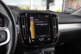 Volvo XC40 1.5 T3 Momentum Pro | 1e eigenaar | NL auto | Inc btw | Cruise control | Climate control | LED | Navigatie | Bluetooth | 18 inch | Trekhaak | Half leer | 163 pk / 26