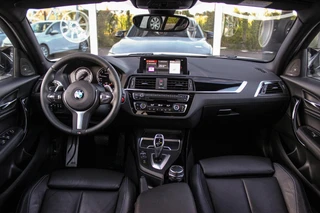 BMW 1-serie 120i Edition M Sport Shadow High Executive | 2e eigenaar | Driving Assistant | Schuif-/kanteldak | Camera | Harman Kardon | Keyless entry | LED | M sport remmen | PDC / 4
