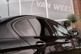 BMW 5-serie M550d xDrive High Executive | 2e eigenaar | Driving Assistant Plus | Innovation pakket | Stoelverwarming & -ventilatie | Stuurverwarming | Harman-kardon | 360 camera / 60