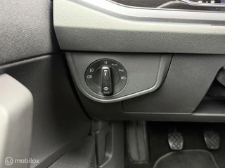 Volkswagen Polo 1.0 TSI Style VOL! CLIMA*ADABCR*PDC*CARPLAY*IQLICHGTS* / 41