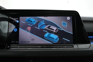 Volkswagen Golf 1.4 eHybrid GTE  Panorama, Apple carplay, Navigatie / 37