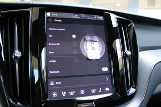 Volvo XC60 2.0 T6 Plug-in hybrid AWD Plus Black Edition  | Panoramadak | H/K | Camera | Leder / 46