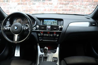 BMW X3 xDrive20i High Executive M Sport Pakket Automaat  / Navigatiesysteem Professional / Leder / Trekhaak / 18 Inch / Xenon / Stoelverwarming / Climate Control / Parkeersensoren voor+achter / Lichtpakket / Cruise Control / 17