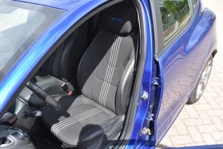 Renault Clio 0.9 TCe GT-Line 2x Pack Essentiel  | Keyless | DAB | Navi | Cruise Control | Airco | Sportstoelen | Full LED | LM-Velgen / 40