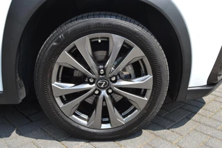 Lexus UX 250h F Sport Design NL-AUTO FACELIFT STOELVERW TRIPLE-LED / 11